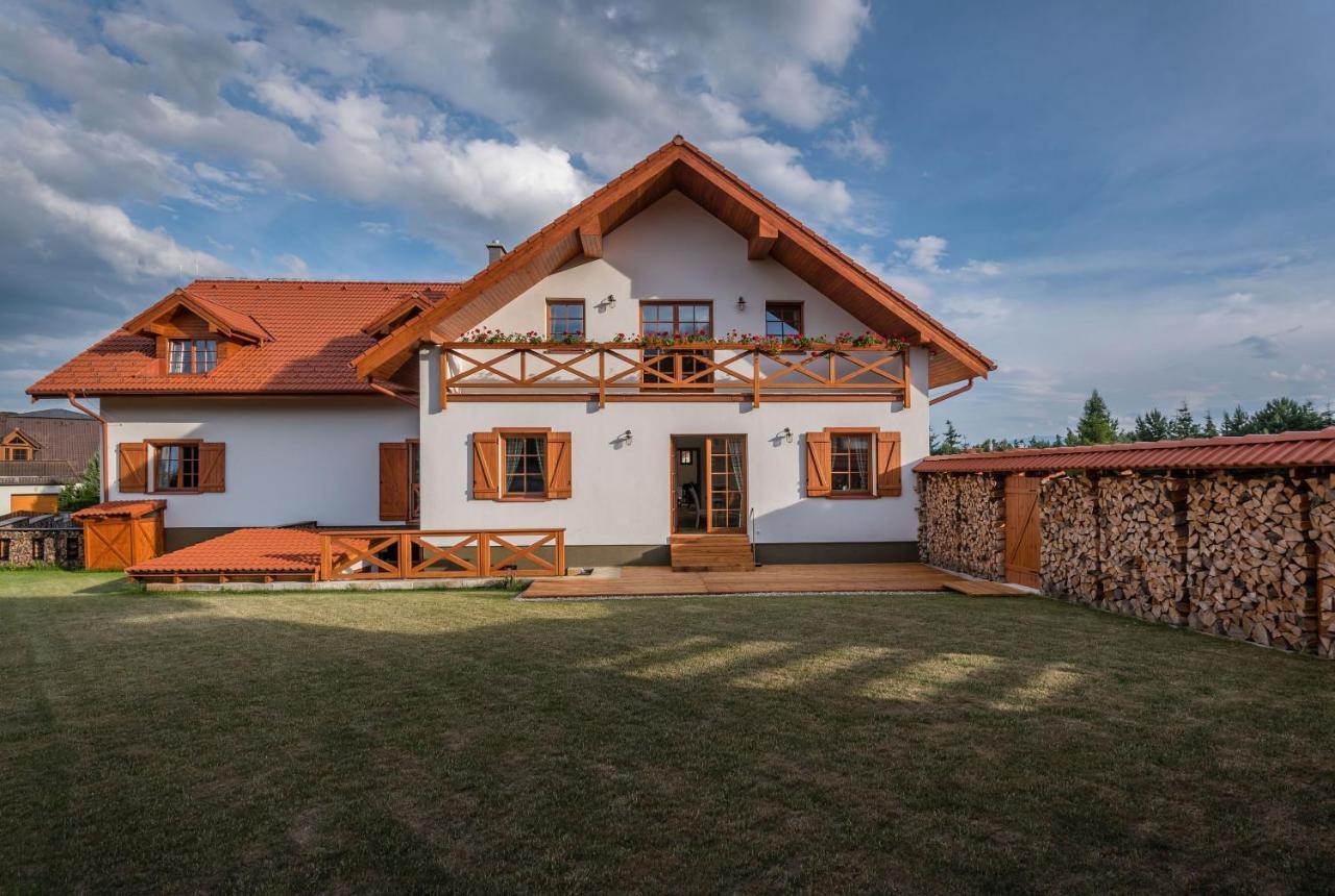 Vila Zvonica Нова-Лесна Экстерьер фото